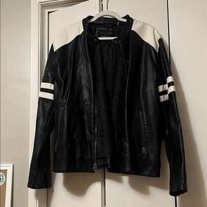 [Wilsons Cycle] Mens Black and White Leather Jacket